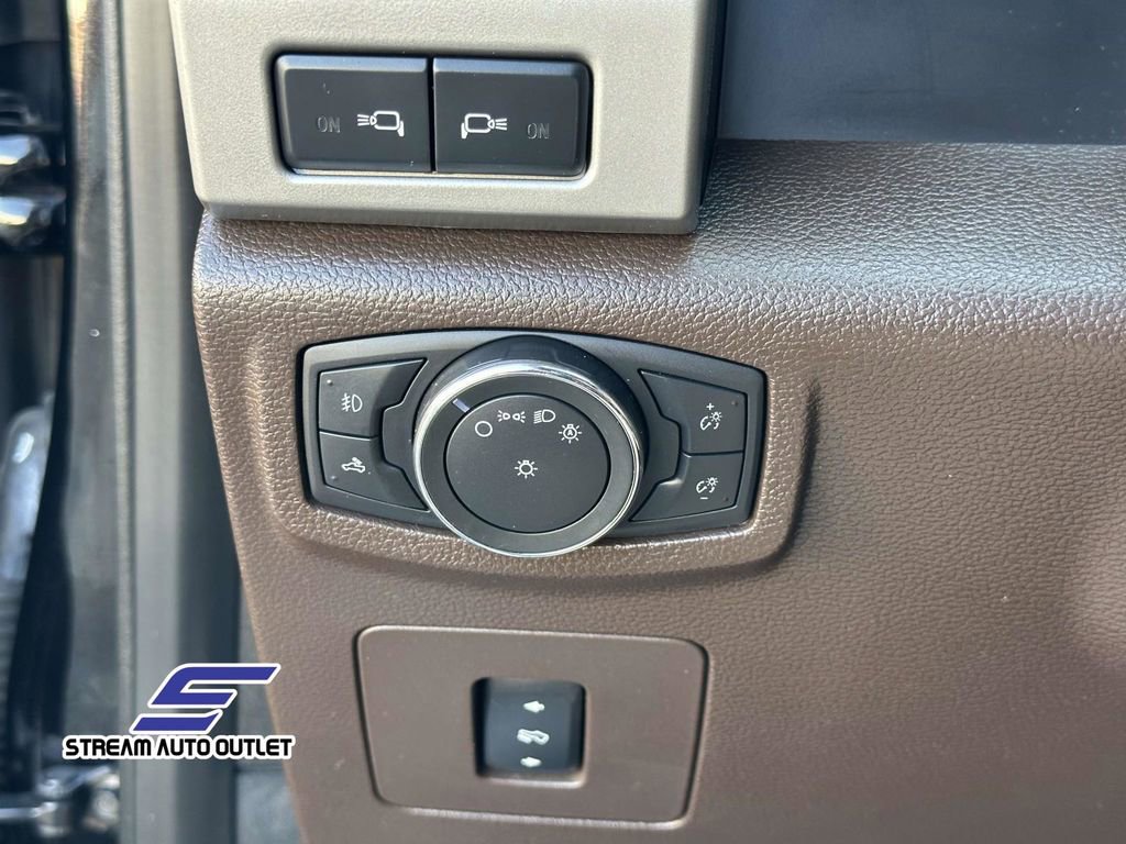 Used 2016 Ford F150 King Ranch w/ Equipment Group 601A Luxury image 23