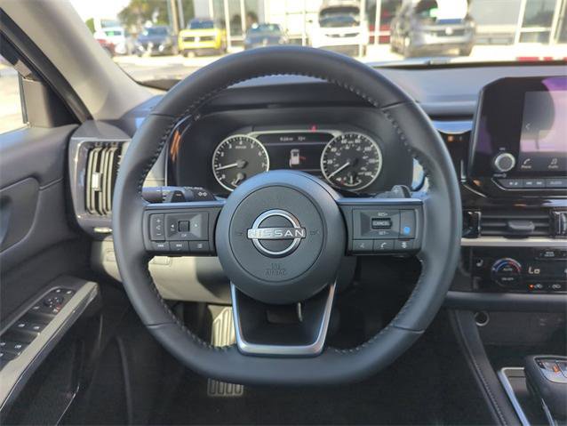 Certified 2025 Nissan Pathfinder SV w/ SV Premium Package image 21