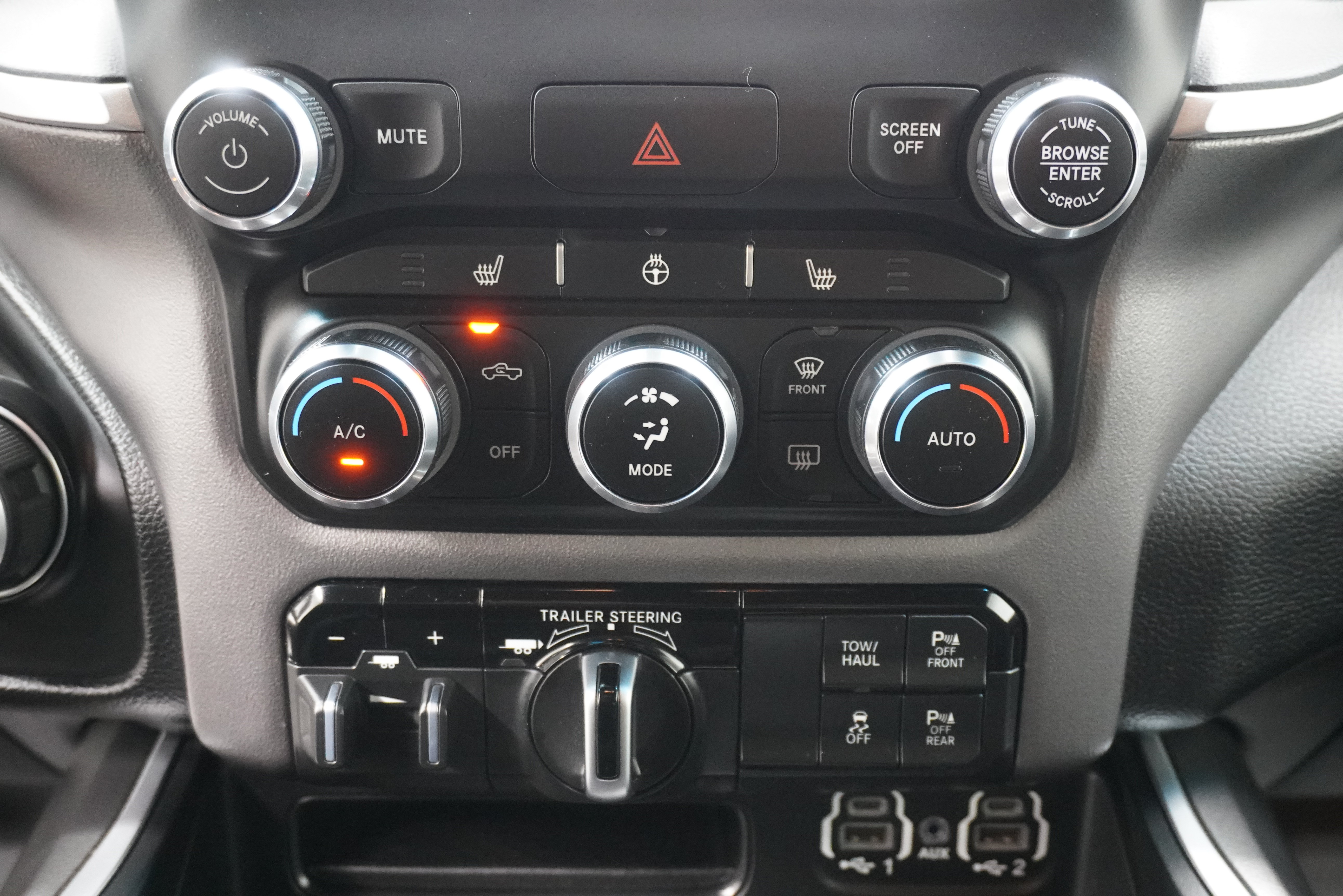 Used 2022 RAM 1500 Big Horn w/ Night Edition AWD/4WD image 22