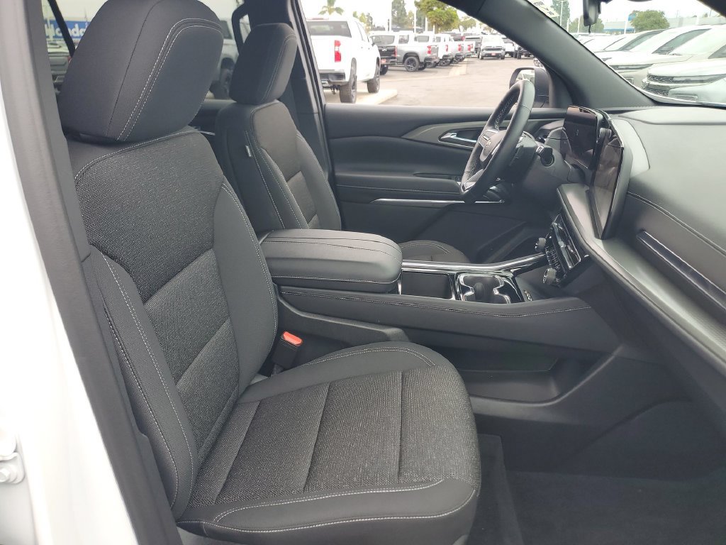 Used 2026 Chevrolet Traverse LT FWD image 27