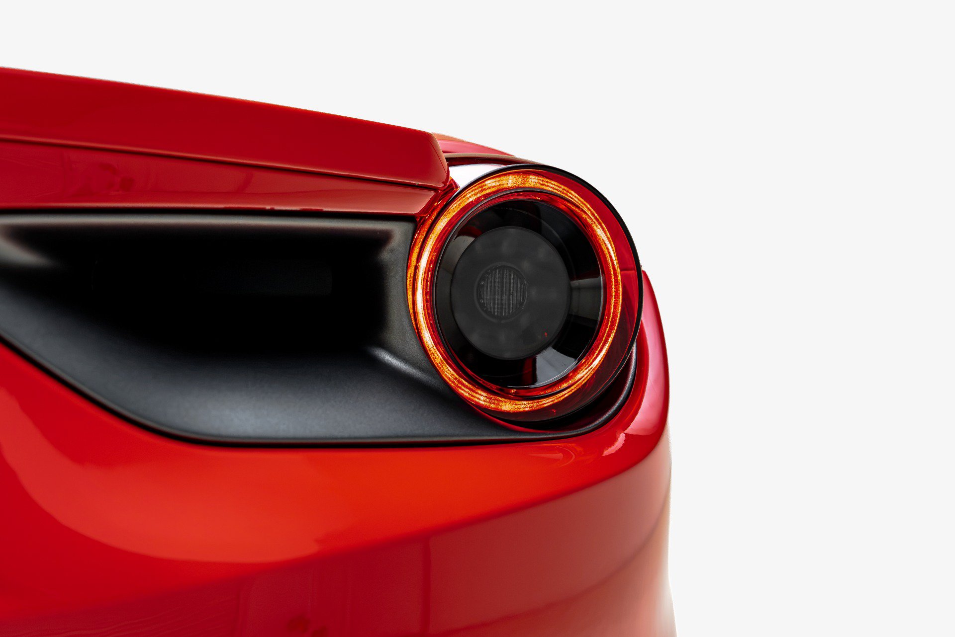 Used 2018 Ferrari 488 GTB RWD image 26