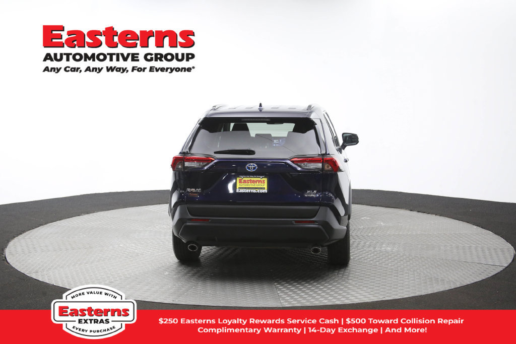 Used 2024 Toyota RAV4 XLE AWD/4WD image 37