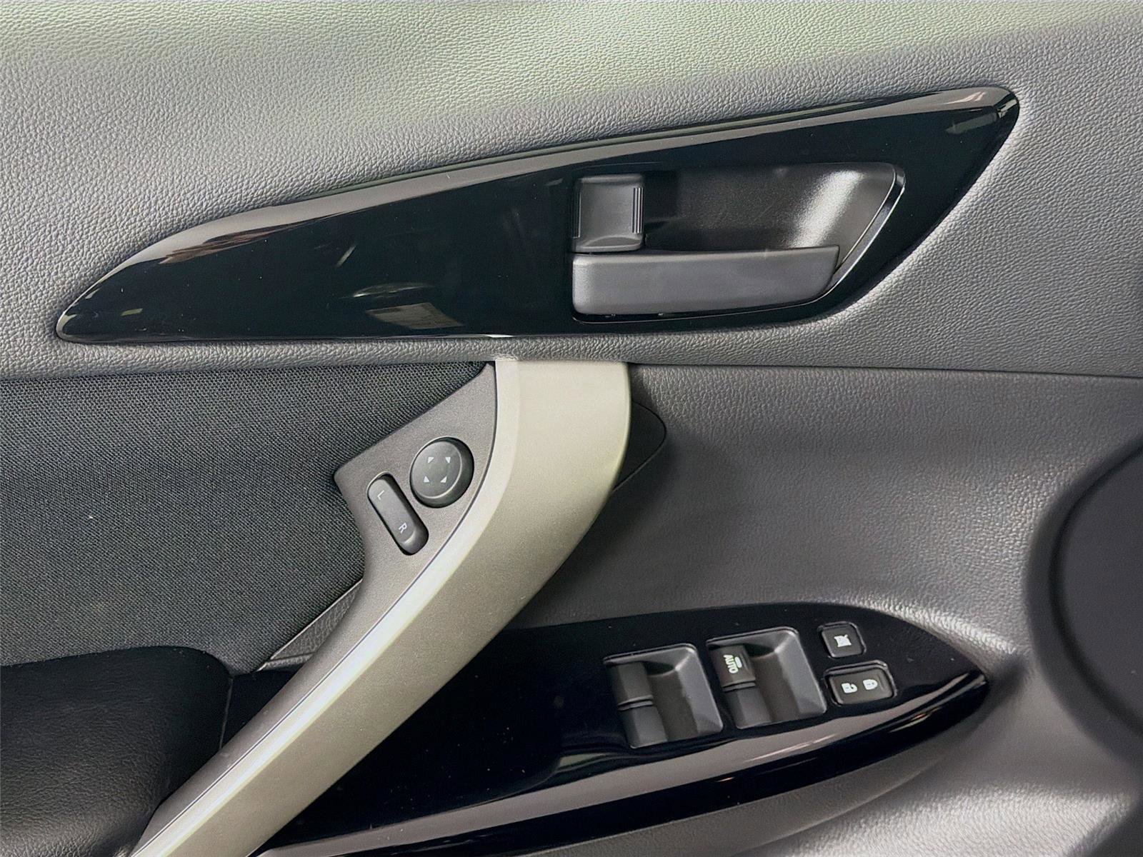 New 2026 Mitsubishi Eclipse Cross LE image 18