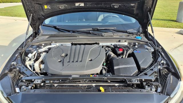Certified 2025 Volvo V60 B5 Cross Country Plus image 32