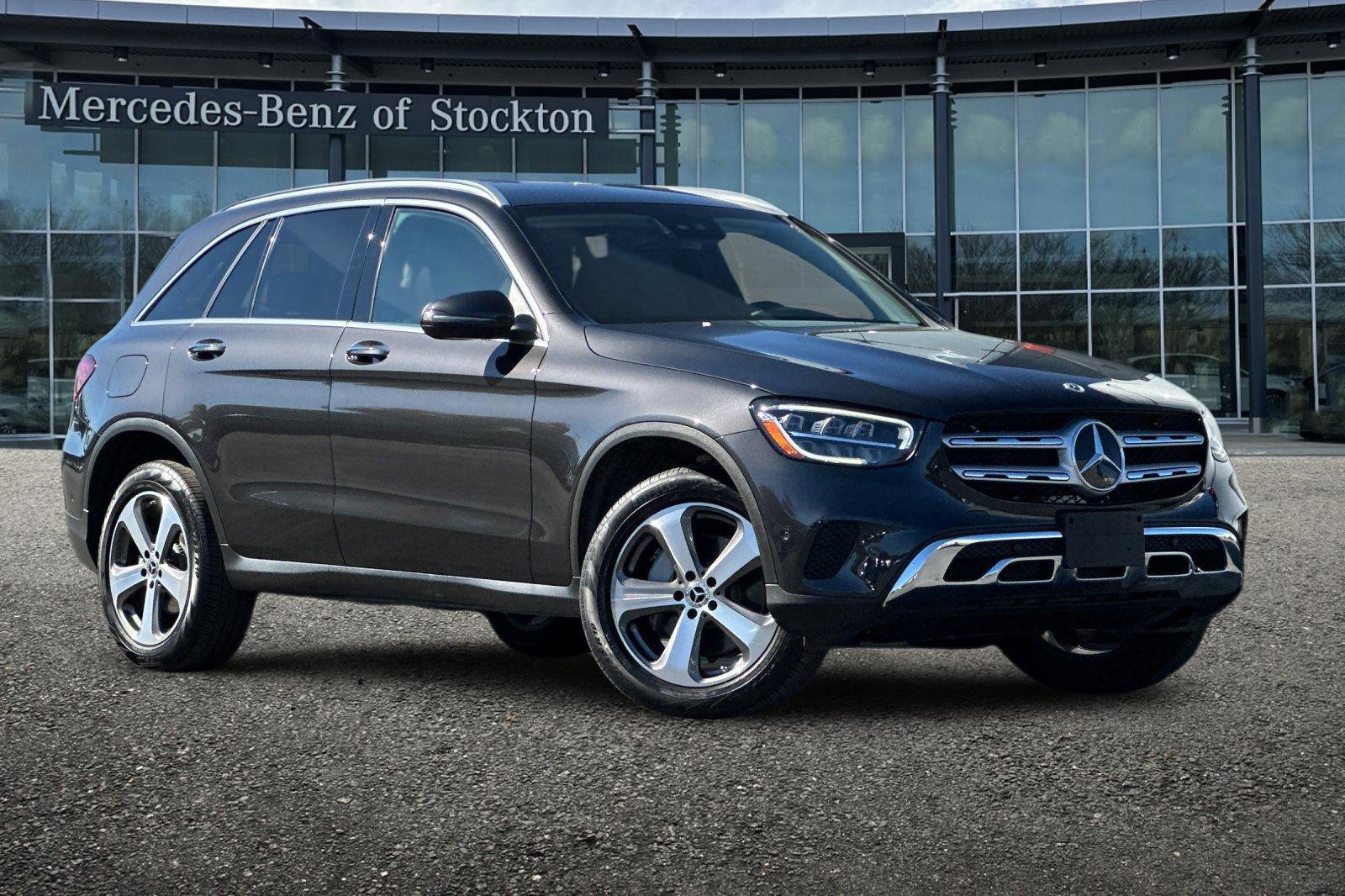 Certified 2022 Mercedes-Benz GLC 300 image 2