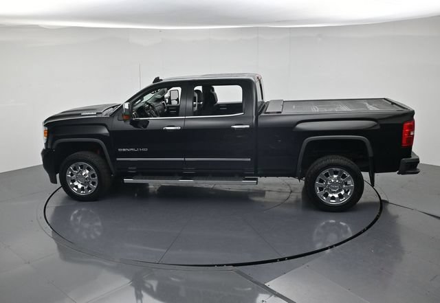 Used 2018 GMC Sierra 2500 Denali w/ Duramax Plus Package AWD/4WD image 47