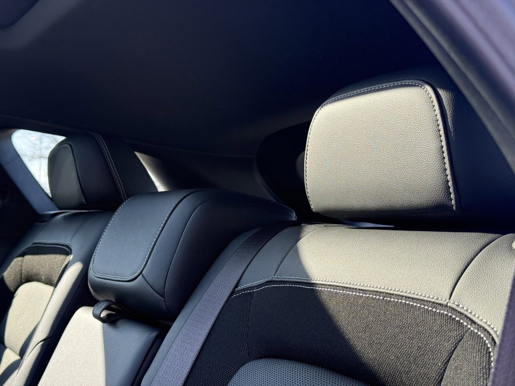 Used 2024 Chevrolet Blazer EV LT image 23