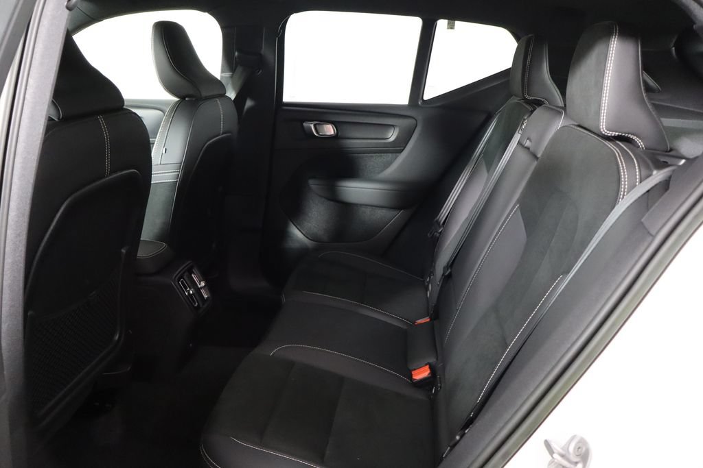 Used 2023 Volvo XC40 Recharge Plus AWD/4WD image 15