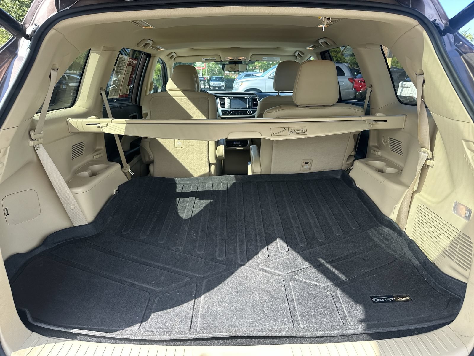 Used 2019 Toyota Highlander XLE FWD image 33