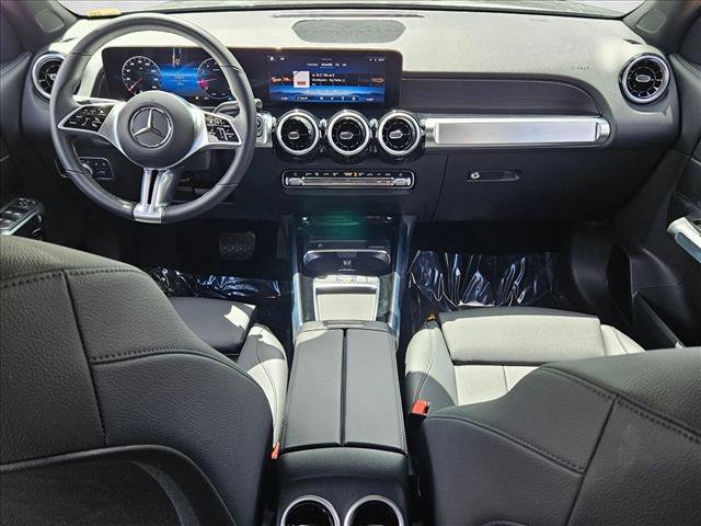 Used 2026 Mercedes-Benz GLB 250 image 16