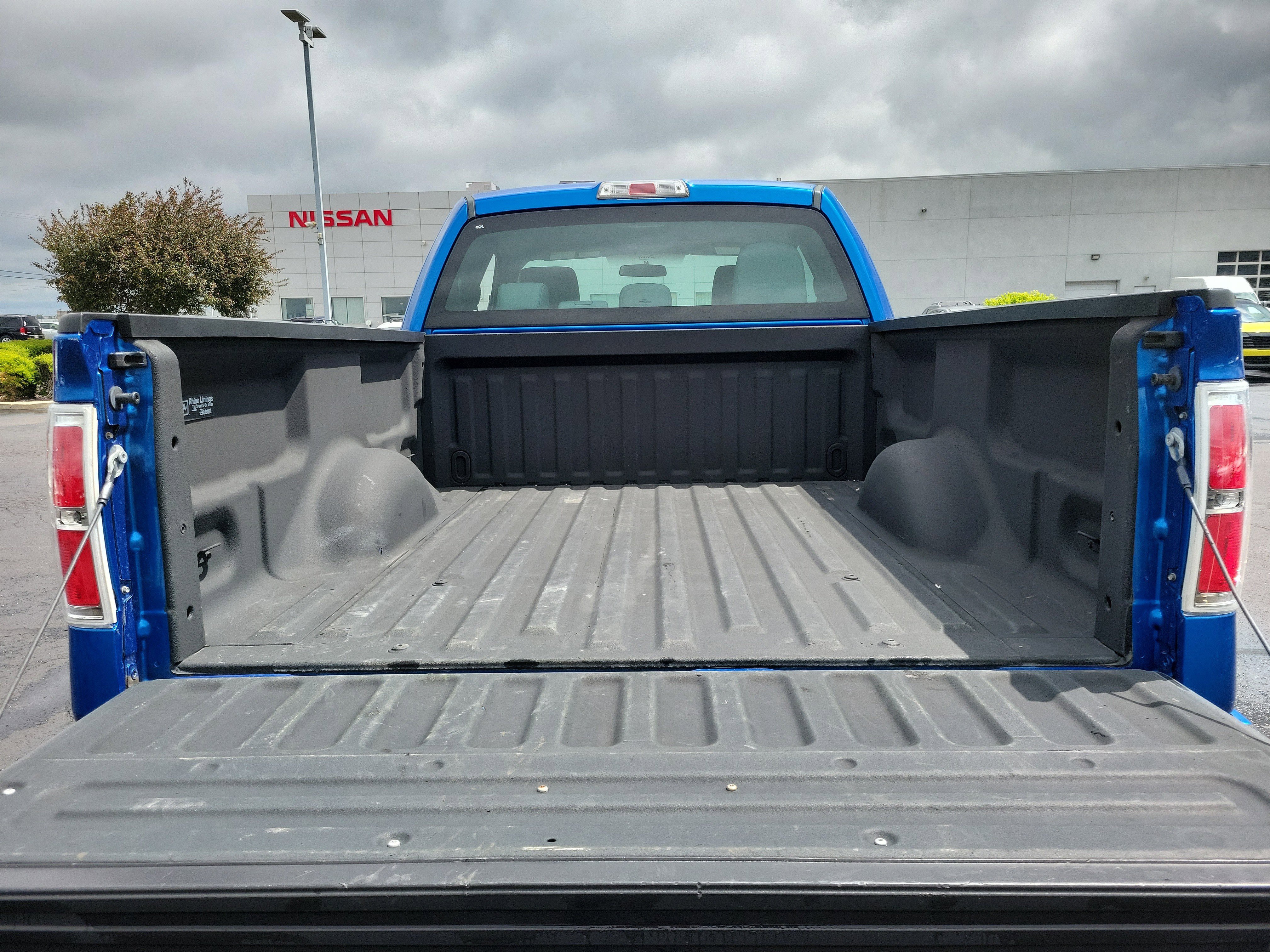 Used 2014 Ford F150 STX w/ Equipment Group 201A Mid AWD/4WD image 8
