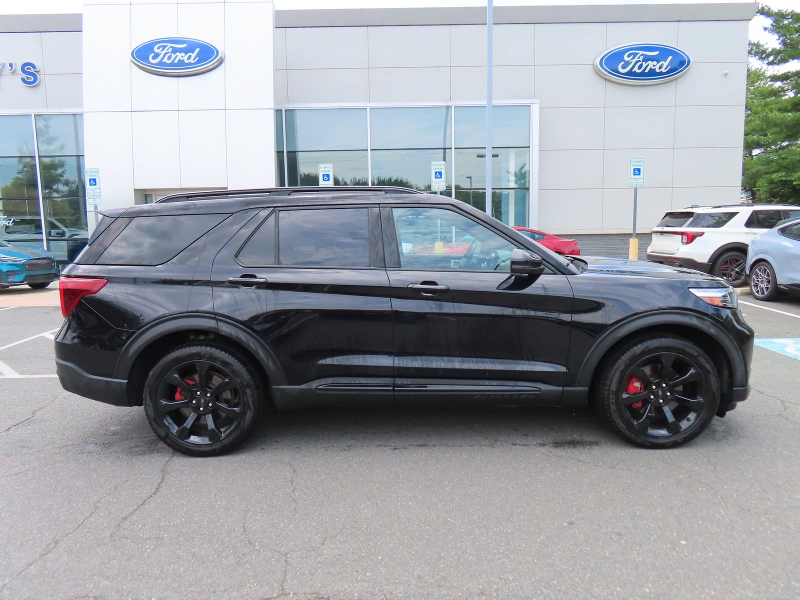 Used 2020 Ford Explorer ST w/ ST Street Pack AWD/4WD image 4