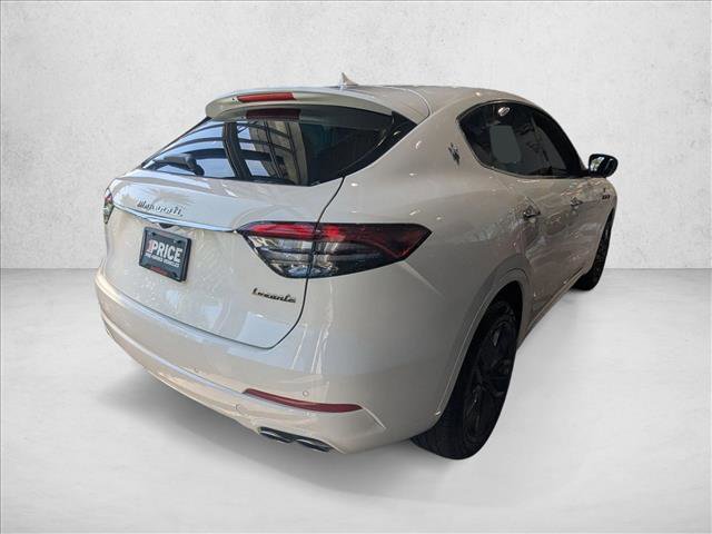 Used 2024 Maserati Levante GT Ultima image 4