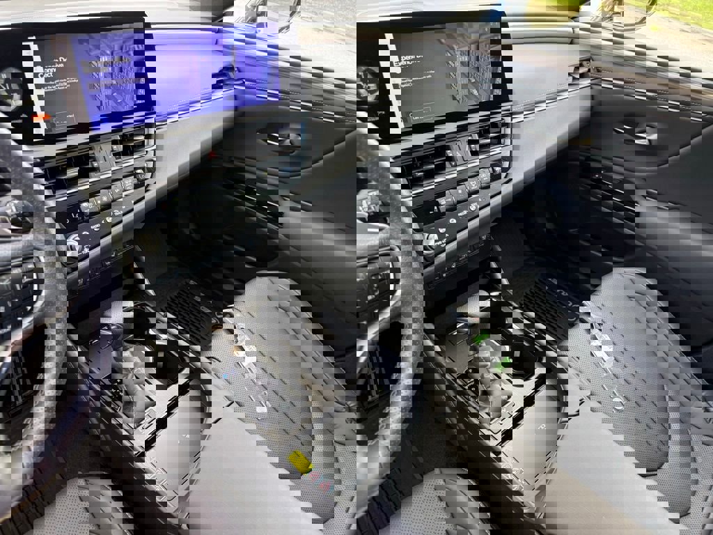 Certified 2024 Lexus ES 300h F Sport image 34