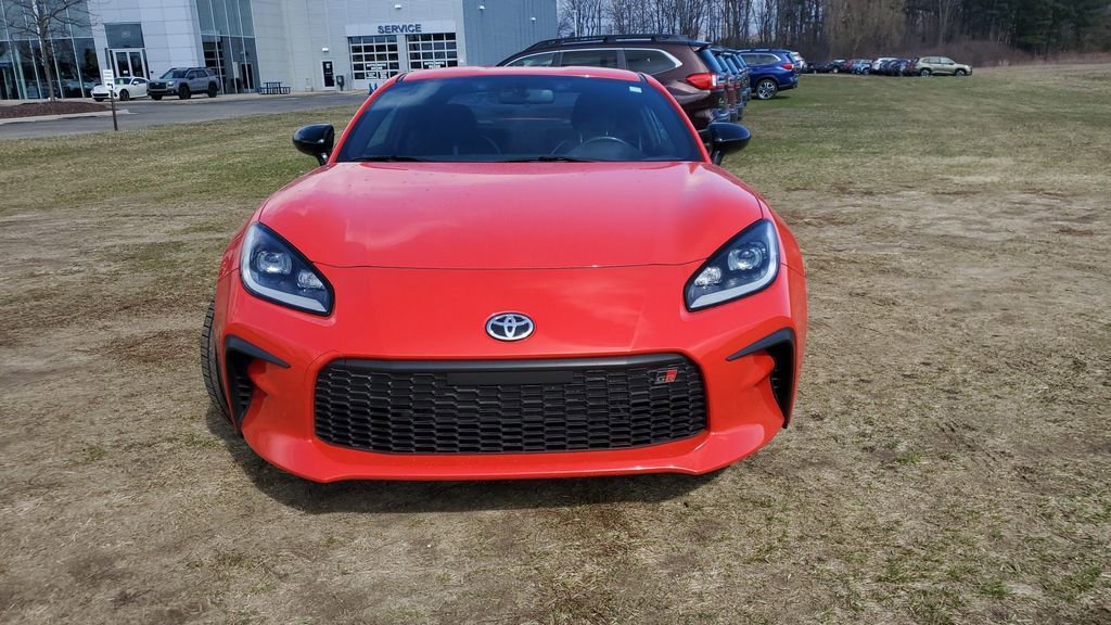 Used 2022 Toyota GR86 Premium w/ ALL Weather Mat Package (TMS) image 2