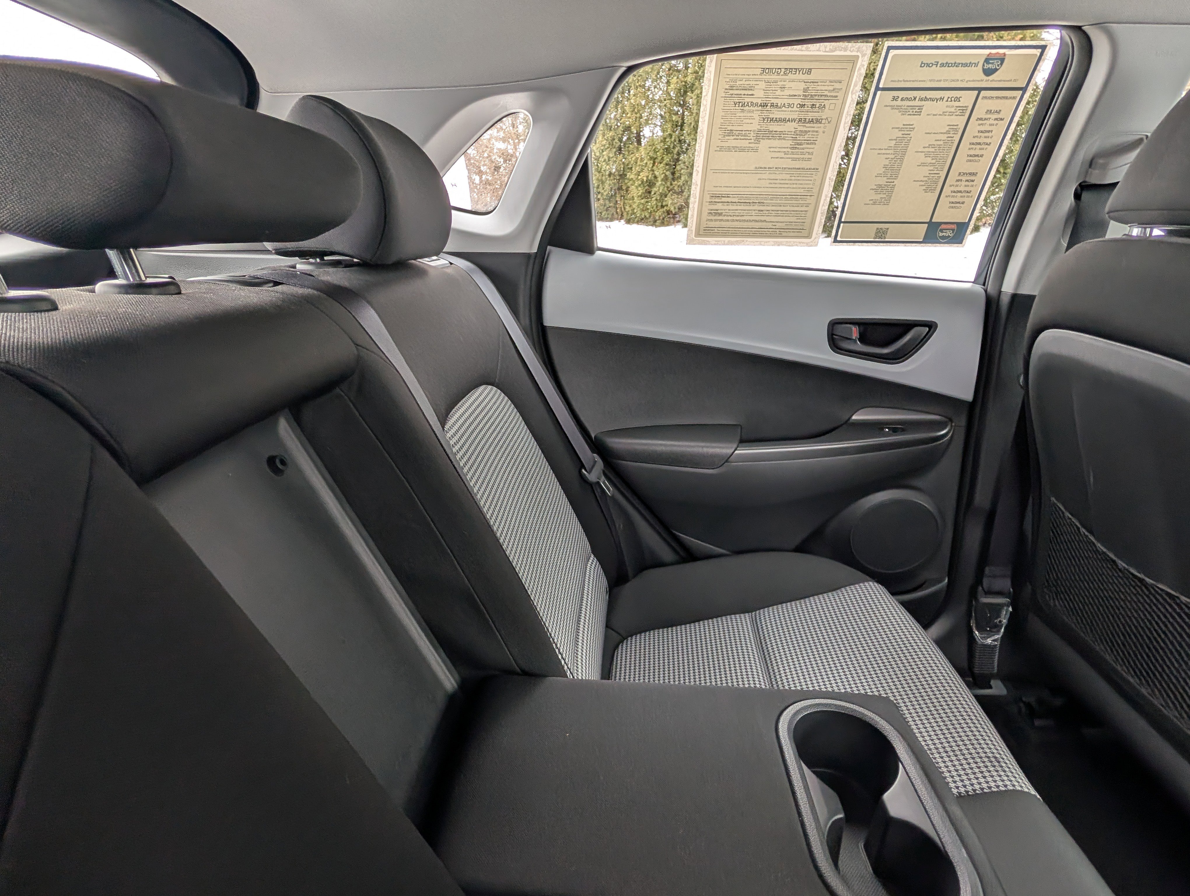 Used 2021 Hyundai Kona SE w/ Cargo Package image 27