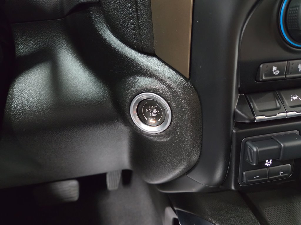 Used 2021 Chevrolet Silverado 1500 High Country w/ Technology Package AWD/4WD image 17