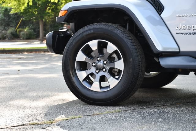 Used 2019 Jeep Wrangler Unlimited Sahara AWD/4WD image 12