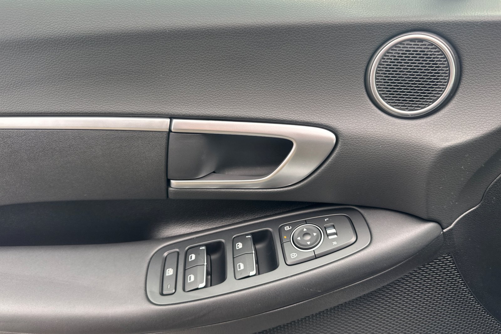 New 2026 Hyundai Sonata SE FWD image 11