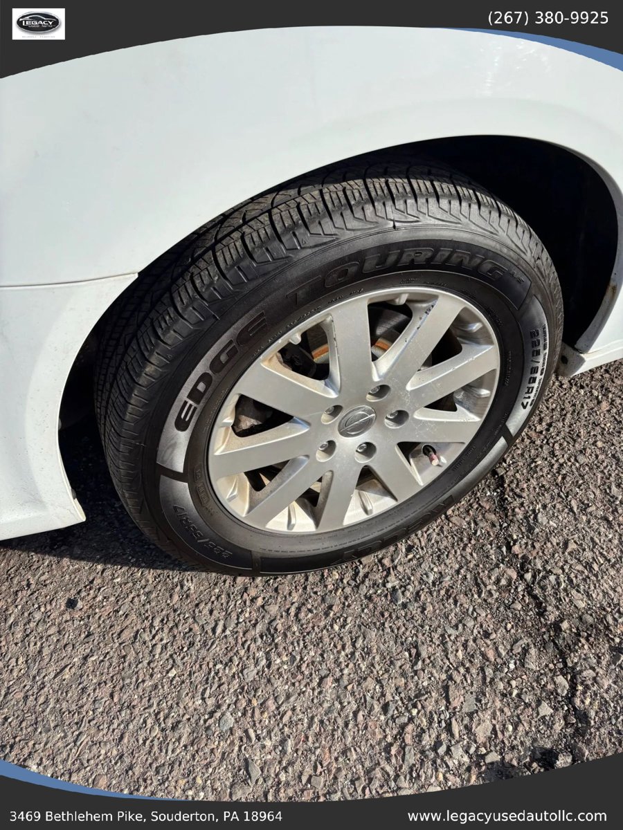 Used 2016 Chrysler Town & Country Touring FWD image 56