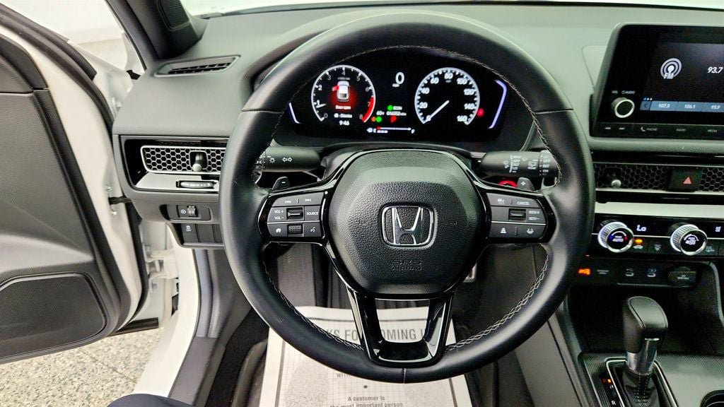 Used 2025 Honda Civic Sport image 13