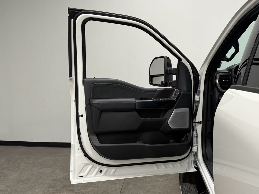 New 2026 Ford F250 Platinum AWD/4WD image 9