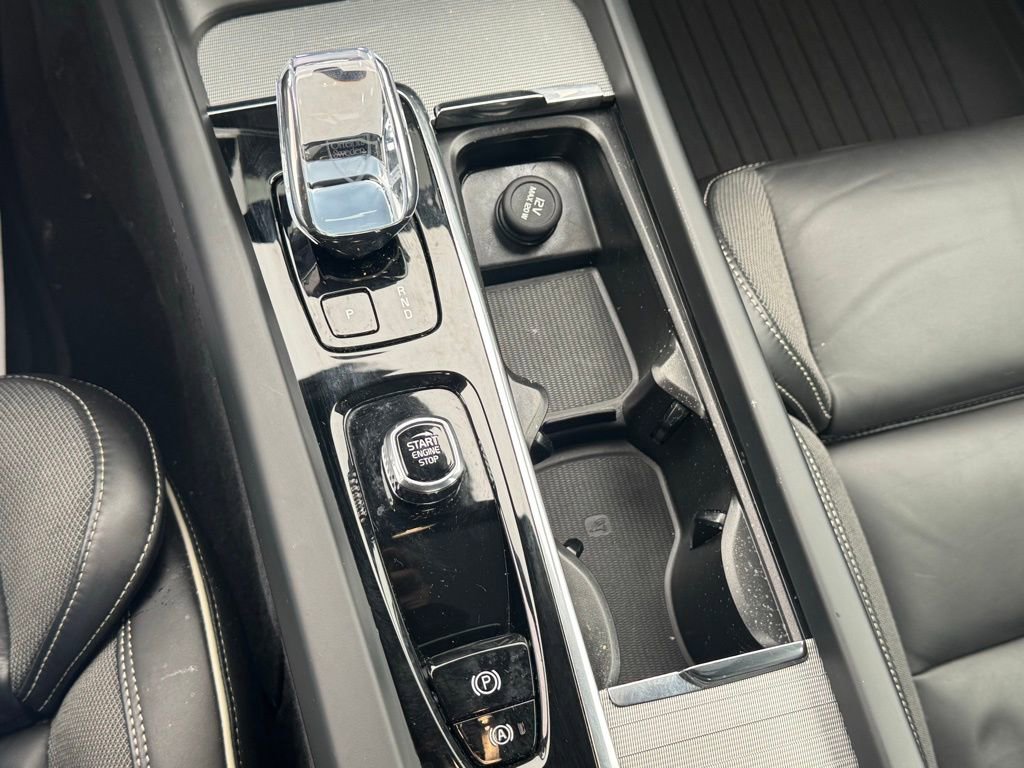 Used 2024 Volvo S60 B5 Plus image 24