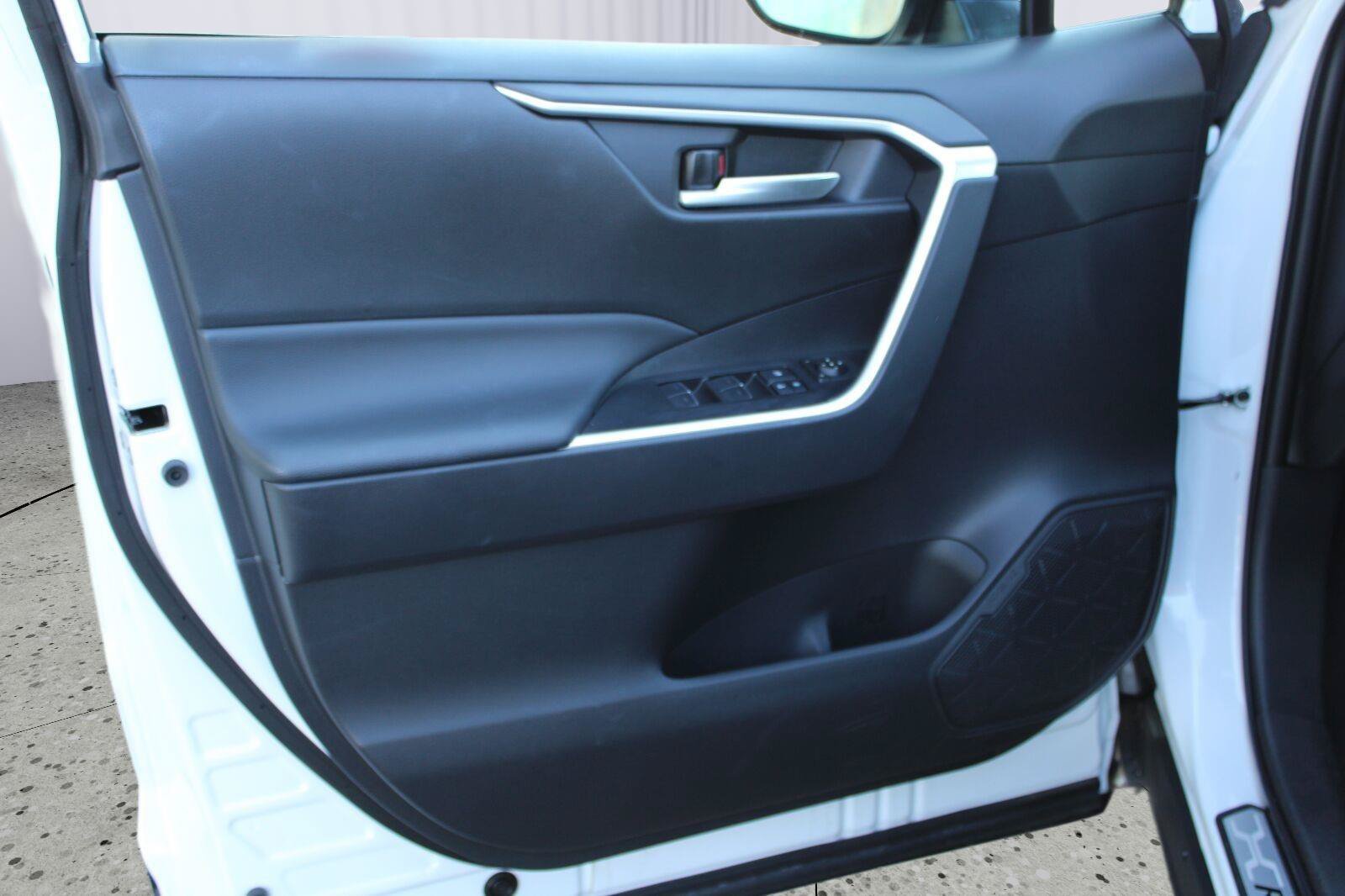 Certified 2025 Toyota RAV4 SE AWD/4WD image 44