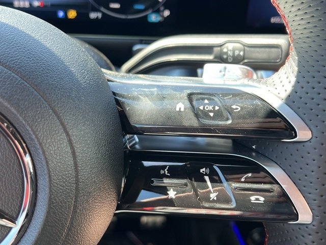 Used 2024 Mercedes-Benz GLB 250 image 21