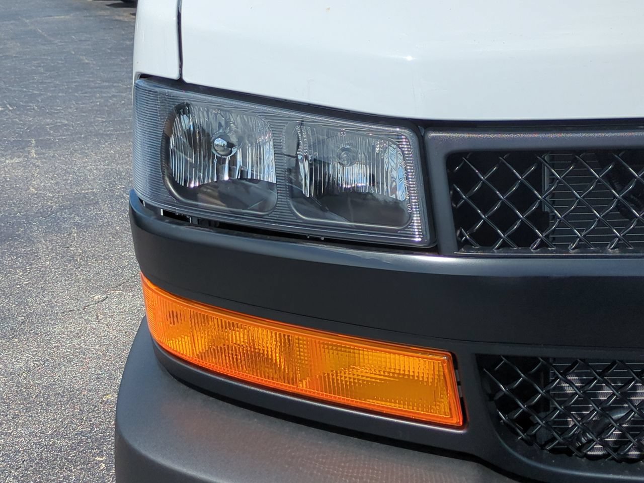 New 2026 Chevrolet Express 2500 w/ Driver Convenience Package RWD image 10