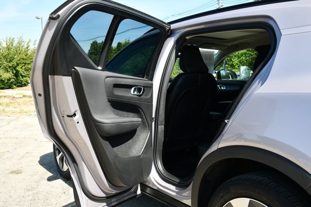 Certified 2026 Volvo XC40 B5 Plus AWD/4WD image 18