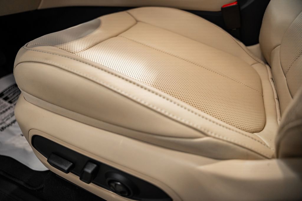 New 2025 Jeep Grand Cherokee Limited w/ Luxury Tech Group II image 37