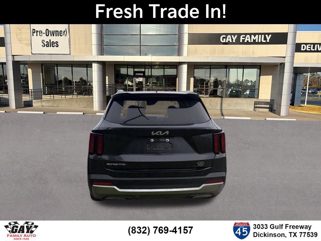 Certified 2025 Kia Sorento S w/ Panoramic Sunroof Package image 8