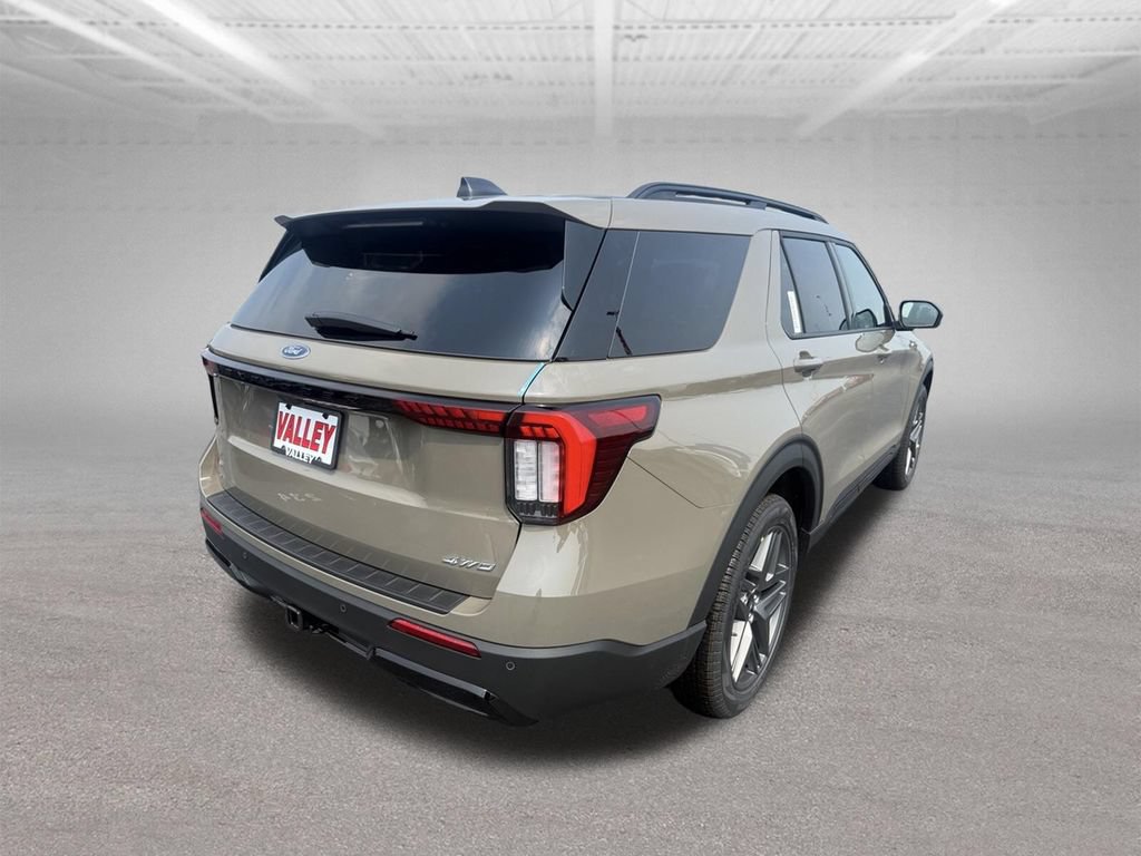 New 2026 Ford Explorer ST-Line AWD/4WD image 3
