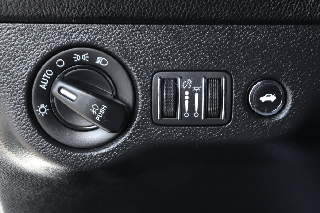 Used 2022 Dodge Challenger GT RWD image 21