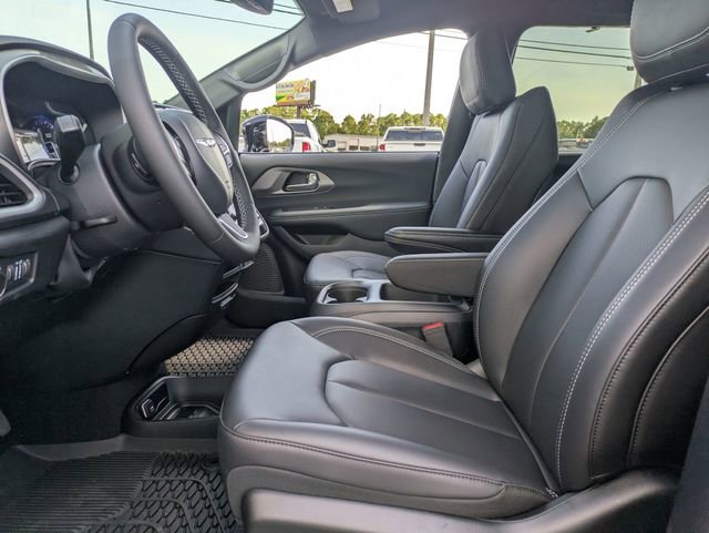 New 2025 Chrysler Pacifica Select image 15