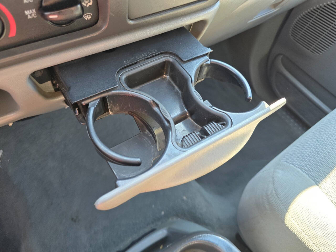 Used 2004 Ford Excursion XLT AWD/4WD image 19