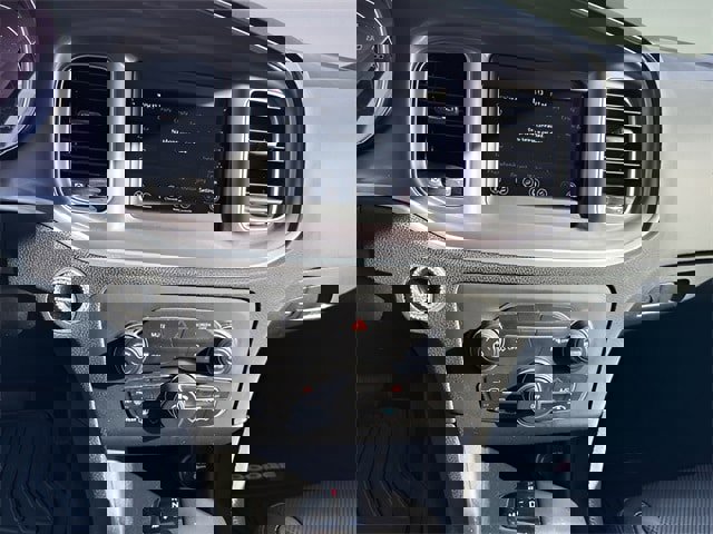 Used 2020 Dodge Charger SXT w/ Leather Interior Group image 20