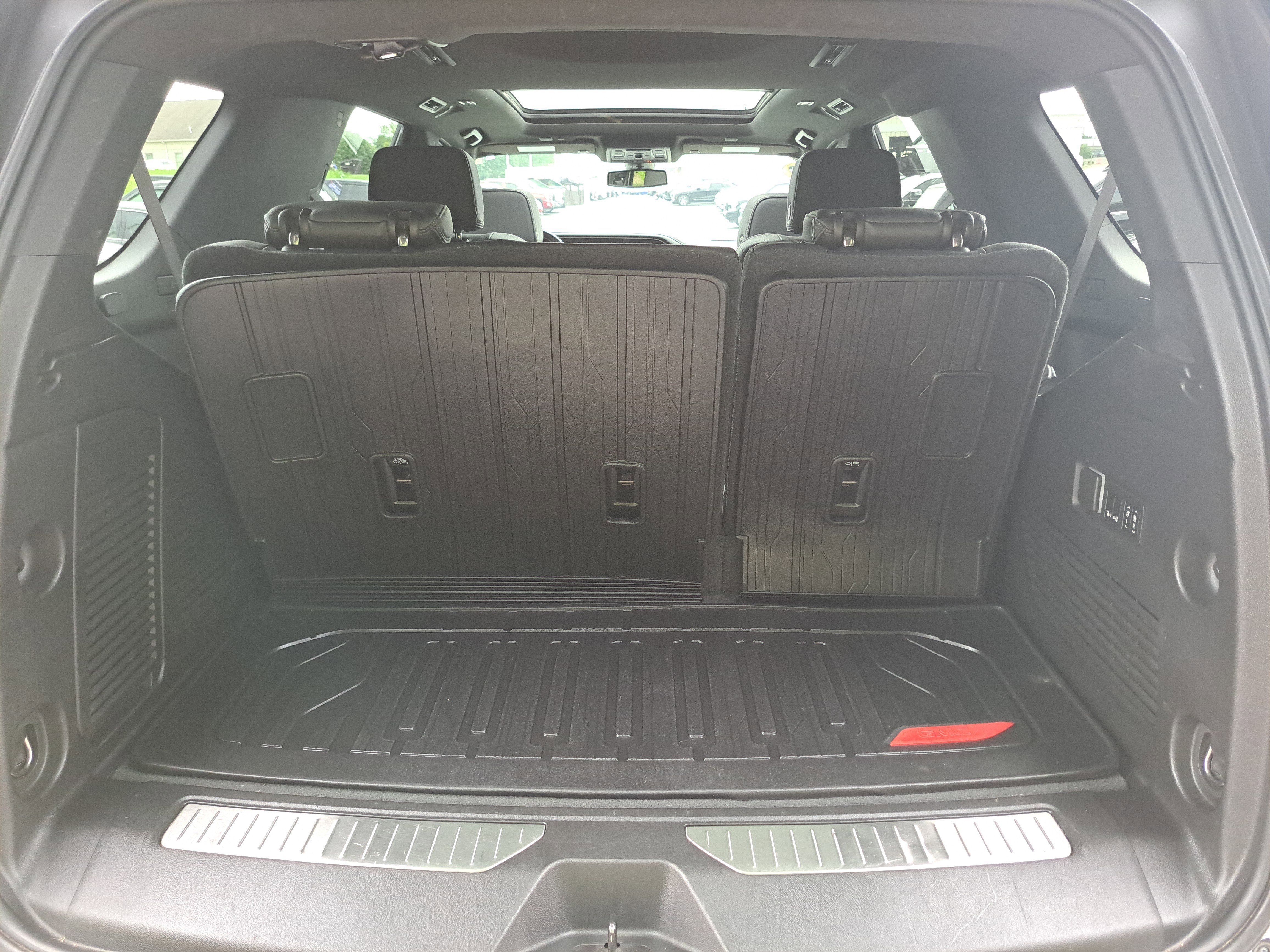 Used 2021 GMC Yukon Denali image 7