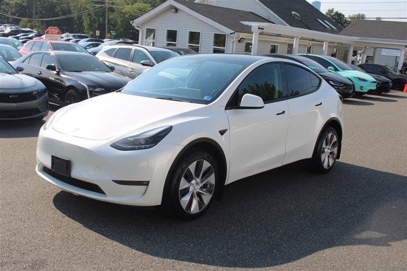 Used 2023 Tesla Model Y Long Range AWD/4WD image 3