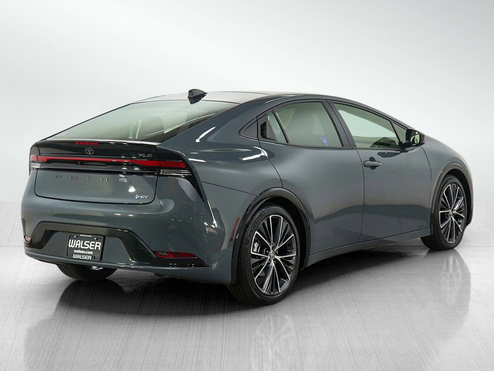 Used 2024 Toyota Prius XLE image 5