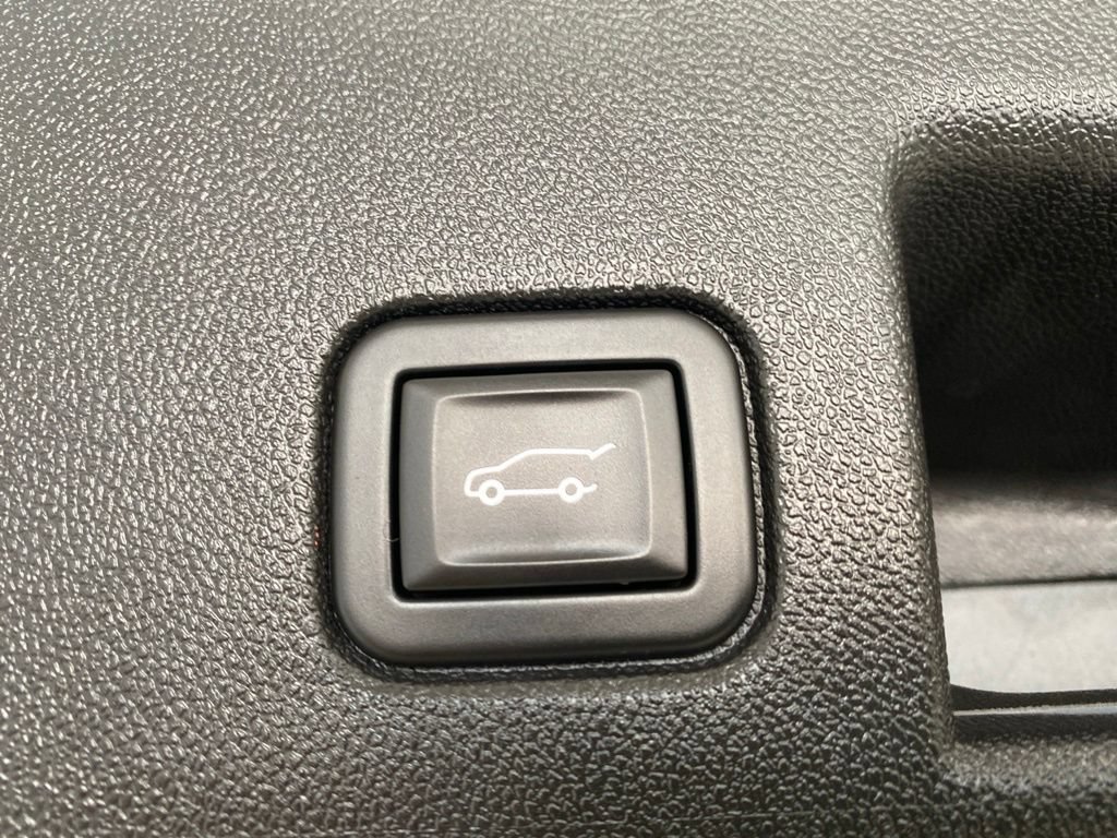 Used 2024 Chevrolet Equinox LT AWD/4WD image 20