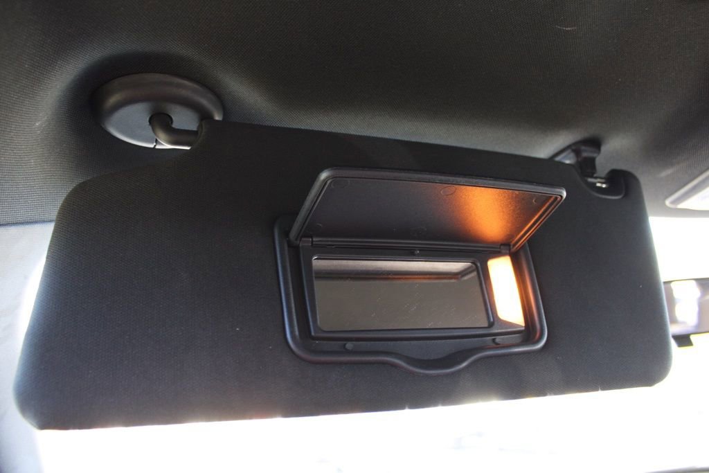 Used 2018 Ford Explorer XLT image 41