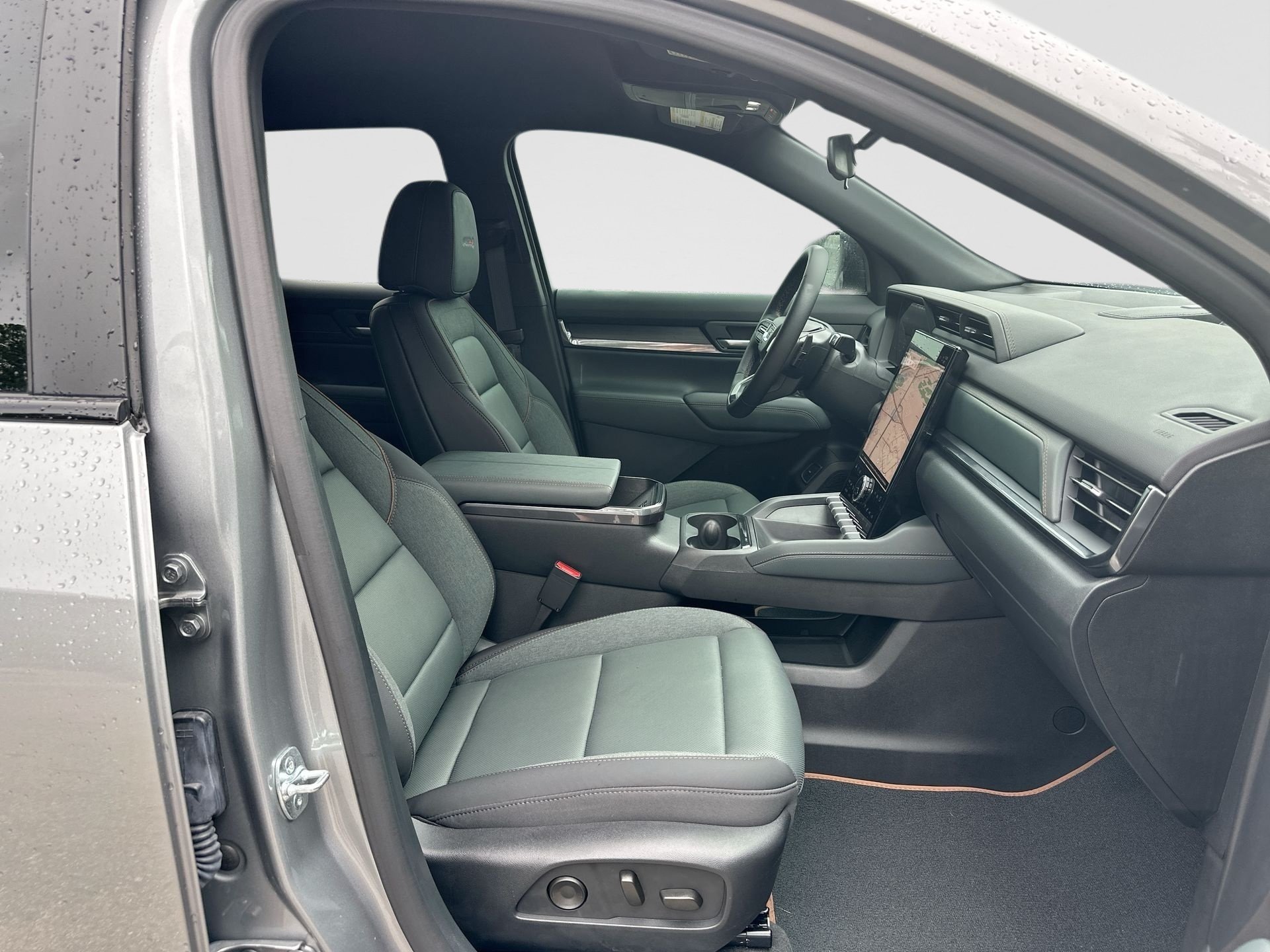 Certified 2026 GMC Terrain AT4 w/ Convenience Package III AWD/4WD image 27