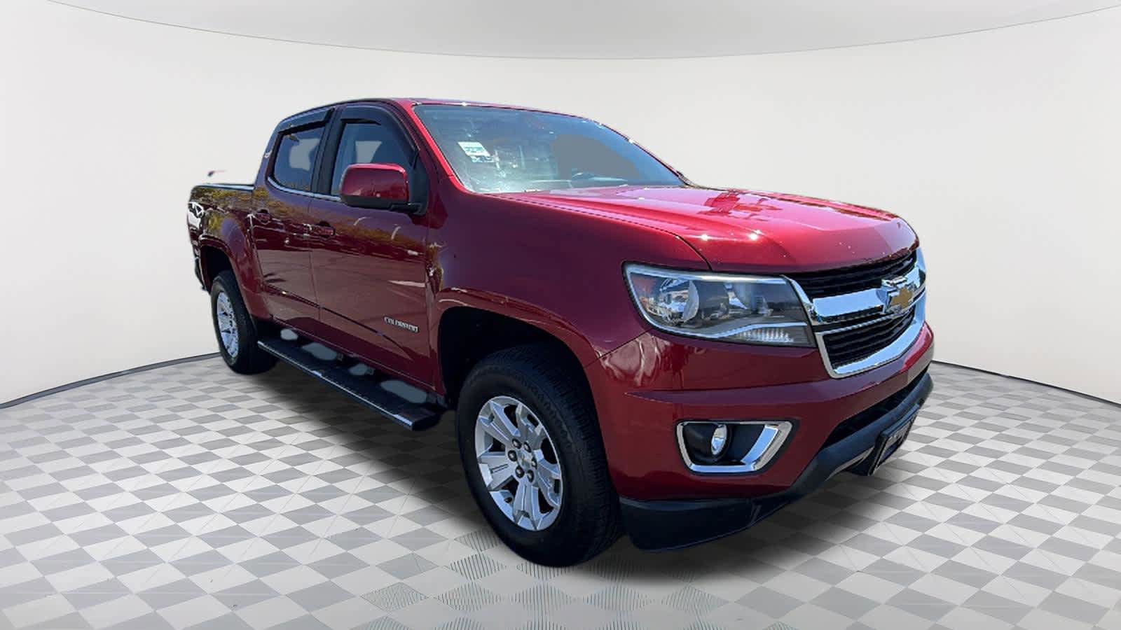 Used 2017 Chevrolet Colorado LT w/ LT Convenience Package RWD image 3