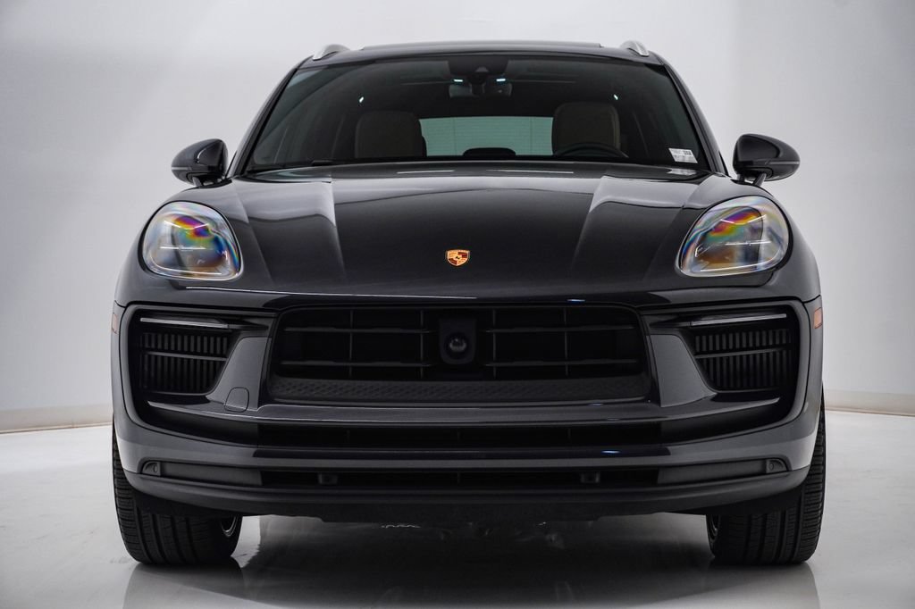 Certified 2023 Porsche Macan S AWD/4WD image 6