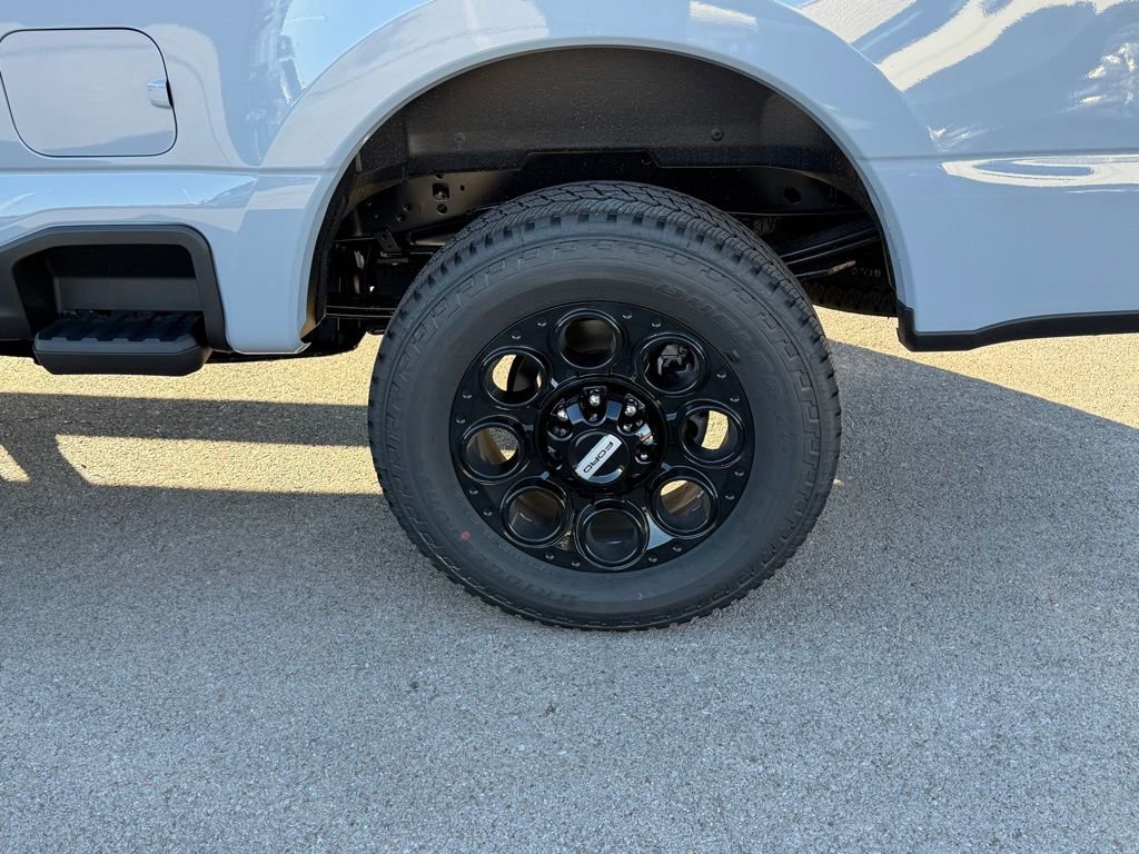 New 2026 Ford F250 Lariat w/ Black Appearance Package image 43
