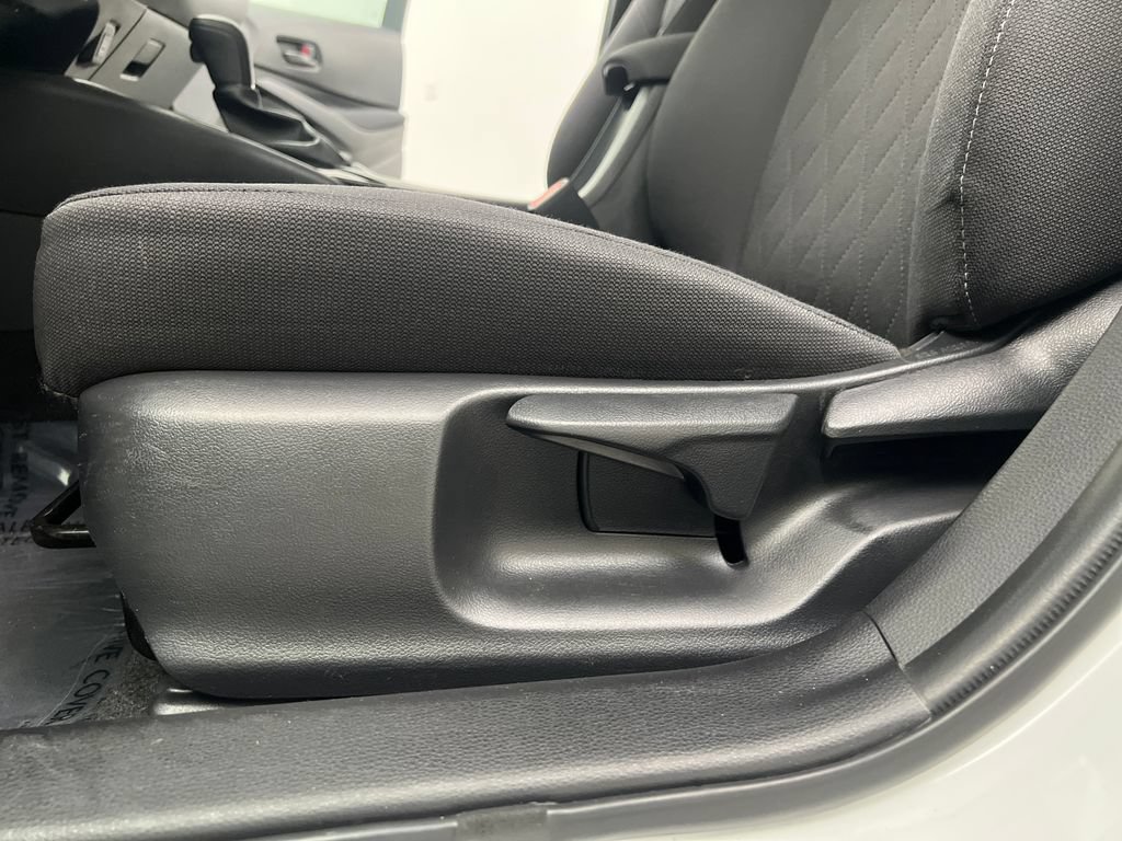 Used 2024 Toyota Corolla LE FWD image 13