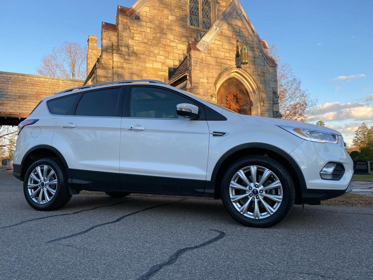 Used 2017 Ford Escape Titanium w/ Canadian Touring Package image 3