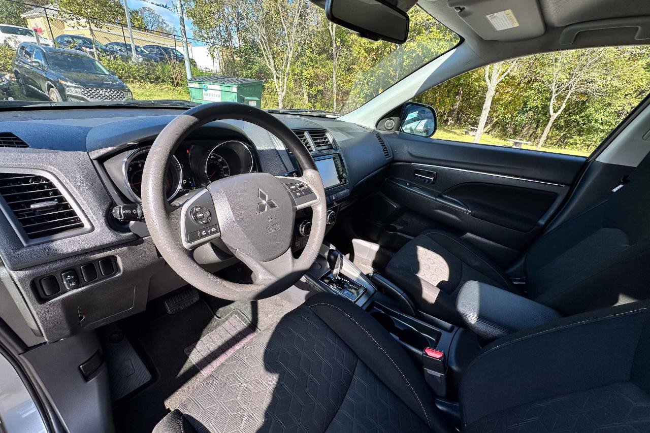Used 2021 Mitsubishi Outlander Sport ES FWD image 12